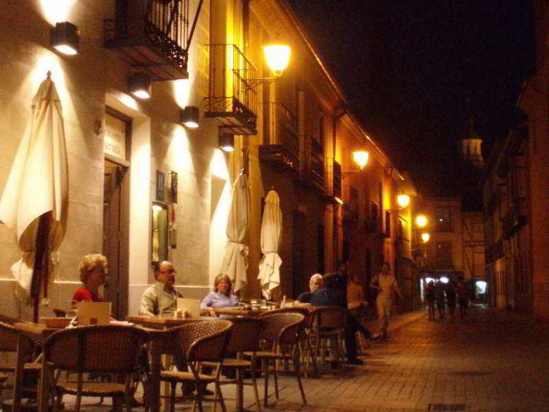 Miguel De Cervantes Alcala de Henares Exterior photo